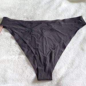 Victoria's Secret very sexy cheeky thong panty